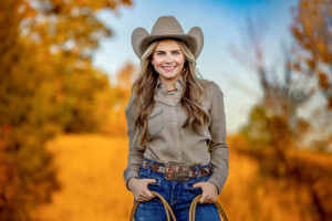 Equestrian Photographer - Equine Photographer - pretty blonde cowgirl roper